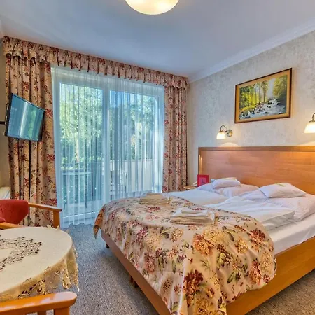 ホテル Pod Jeleniem Świeradów-Zdrój