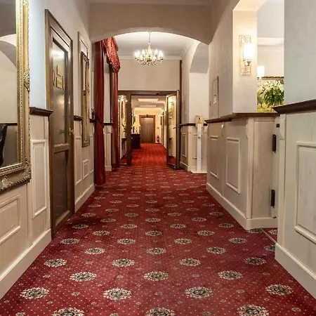 ホテル Pod Jeleniem Świeradów-Zdrój