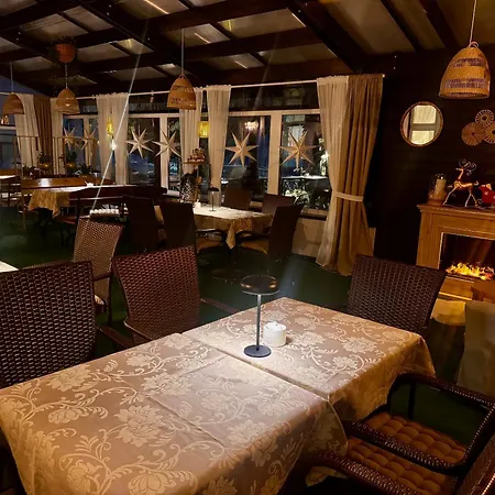 ホテル Pod Jeleniem 3*